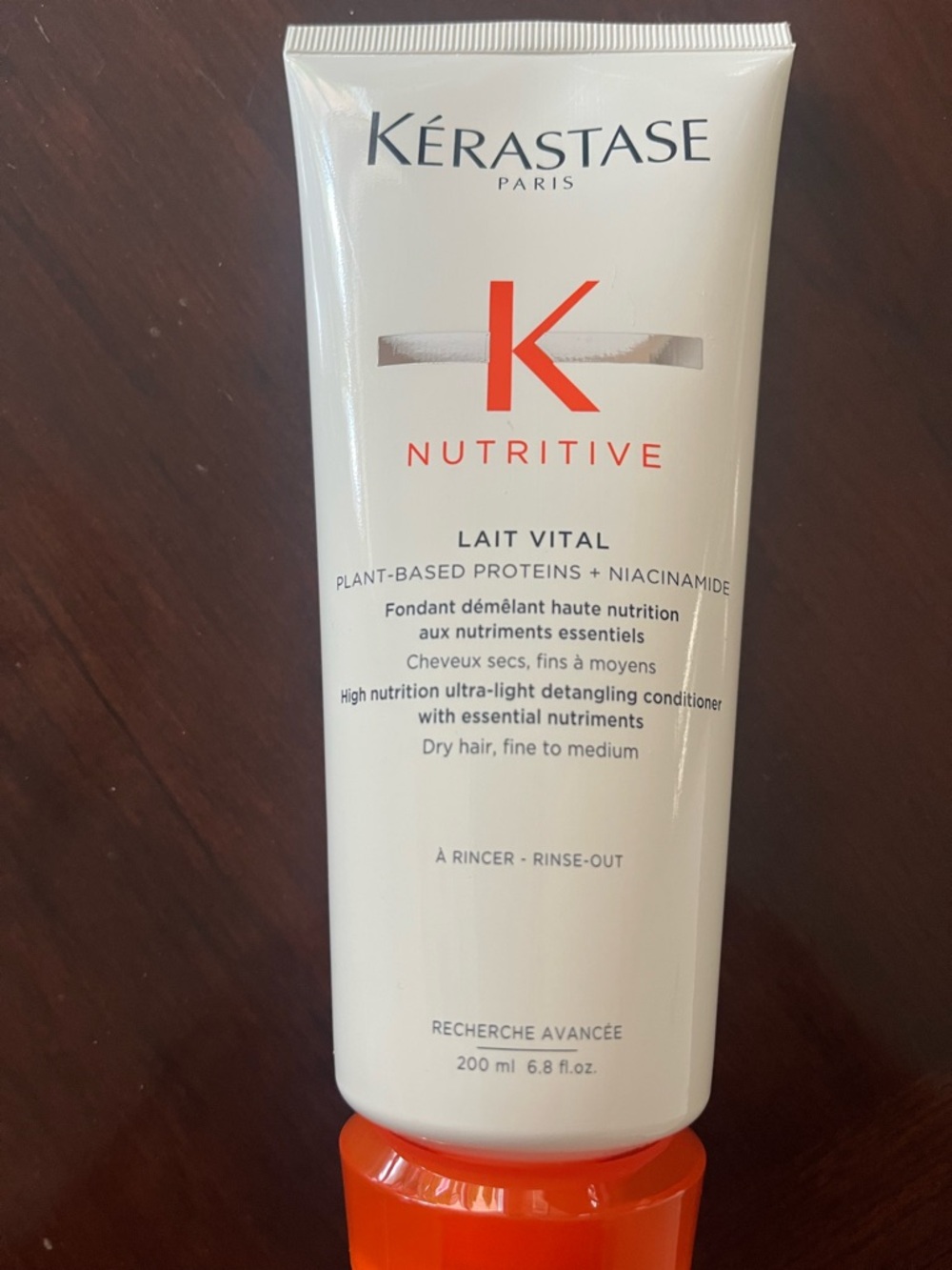 Kérastase Nutritive Lait Vital Conditioner - White with Orange Accents